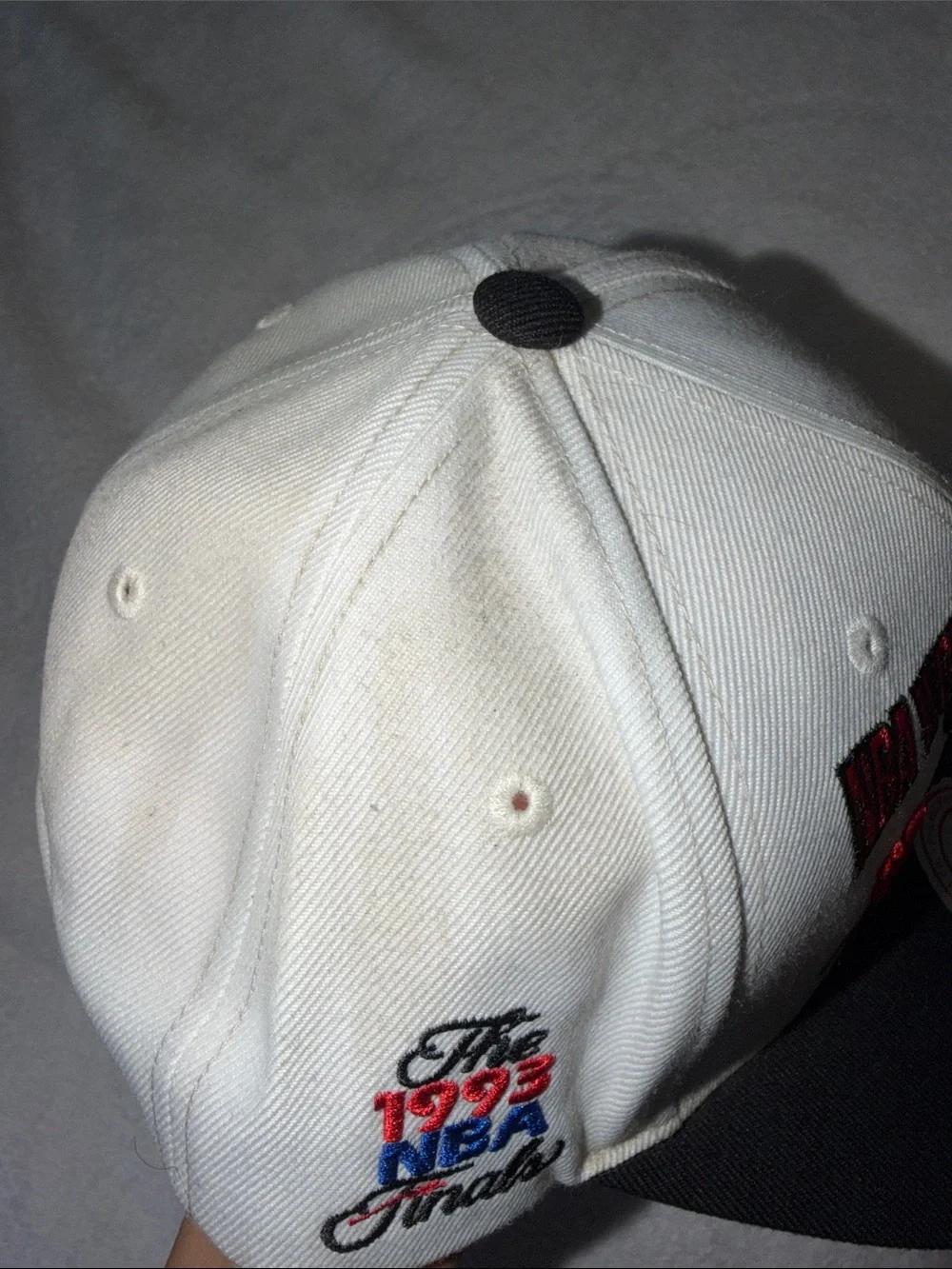 Mitchell & Ness White, Black & Red Chicago Bulls Kids Snapback Cap